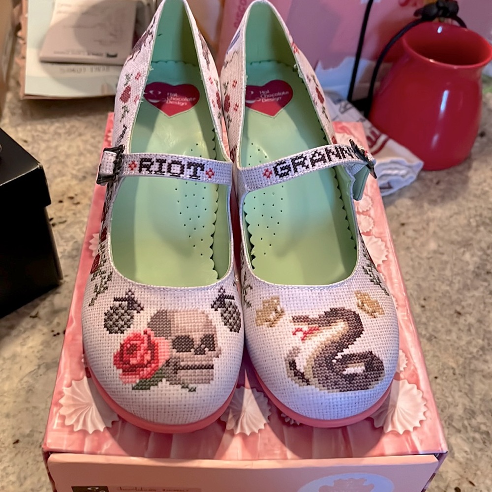 Hot chocolate shoes Granny Riot Mary Jane pumps